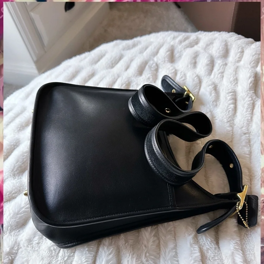 VINTAGE COACH LEGACY ZIP BLACK CROSSBODY BAG 9966